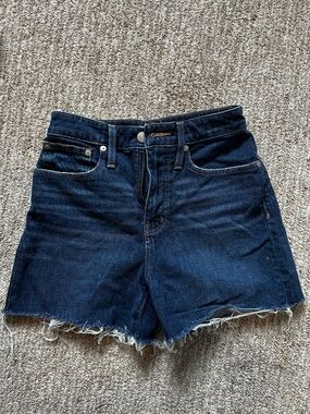Madewell Curvy Denim High Rise Shoets Dark Blue size 25